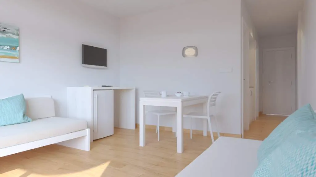 Bj Apartamentos Club Sa Coma מלון סה קומה